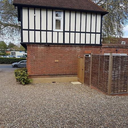 Old School Apartment 2 Ground Floor Bury St. Edmunds Экстерьер фото